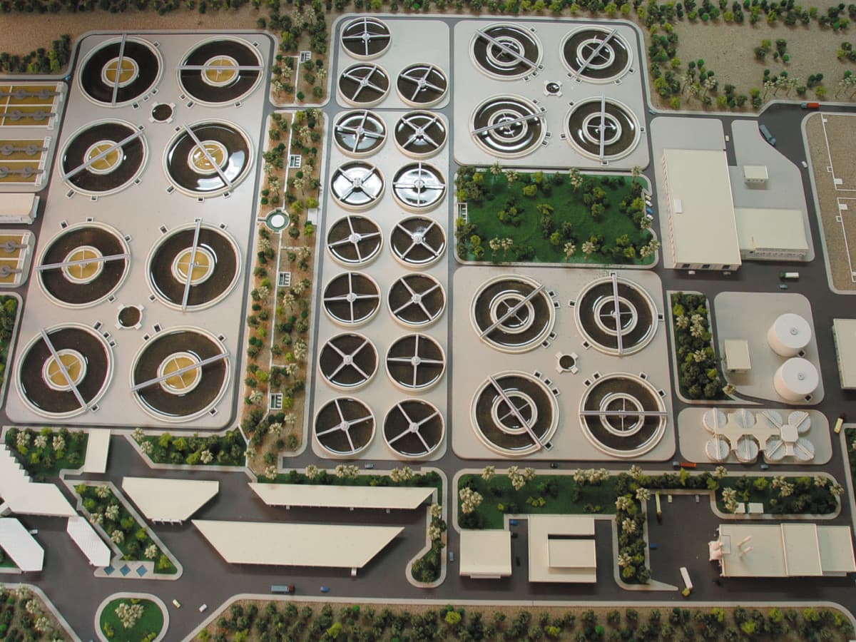 Metal & painted industrial model